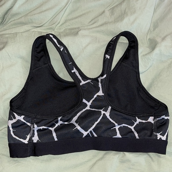 Nike short set - Picture 4 of 9